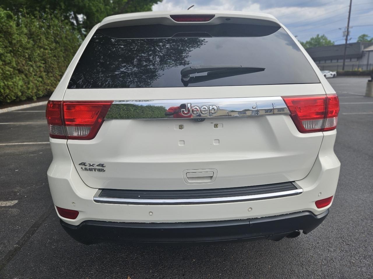 Jeep Grand Cherokee Limited 4WD 2011