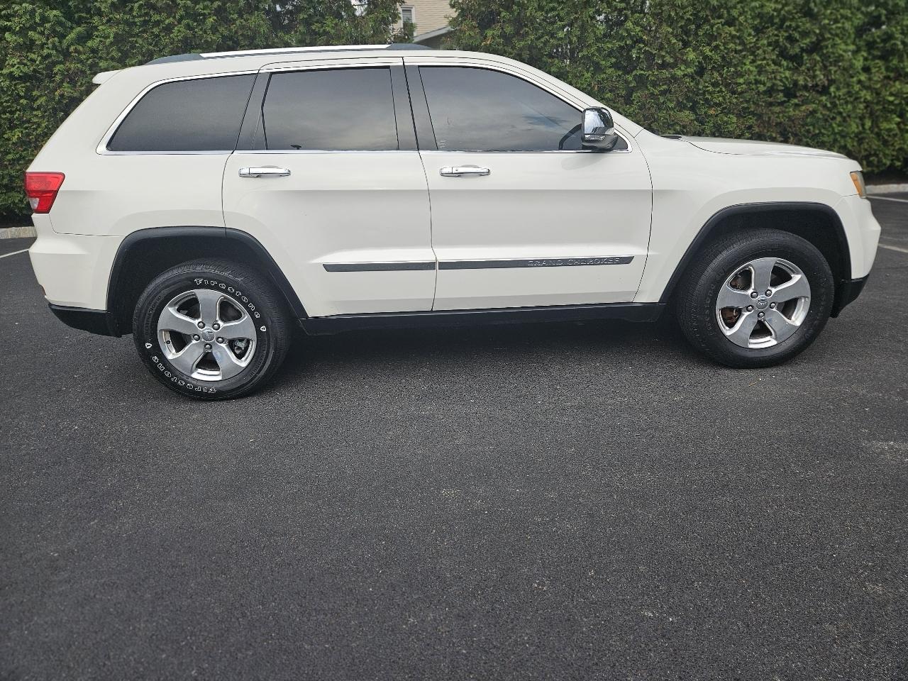 Jeep Grand Cherokee Limited 4WD 2011