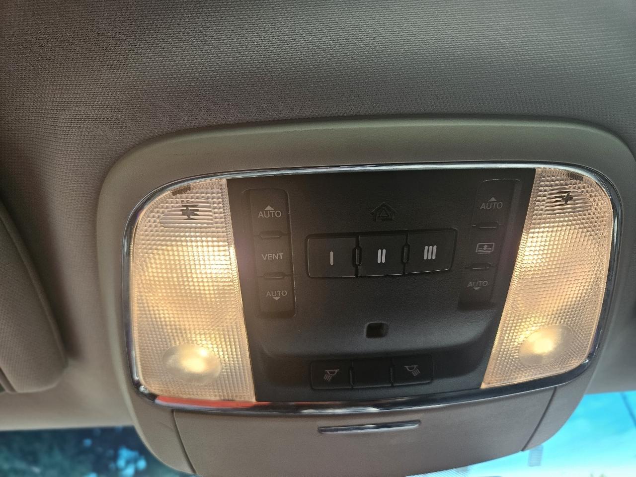 Jeep Grand Cherokee Limited 4WD 2011