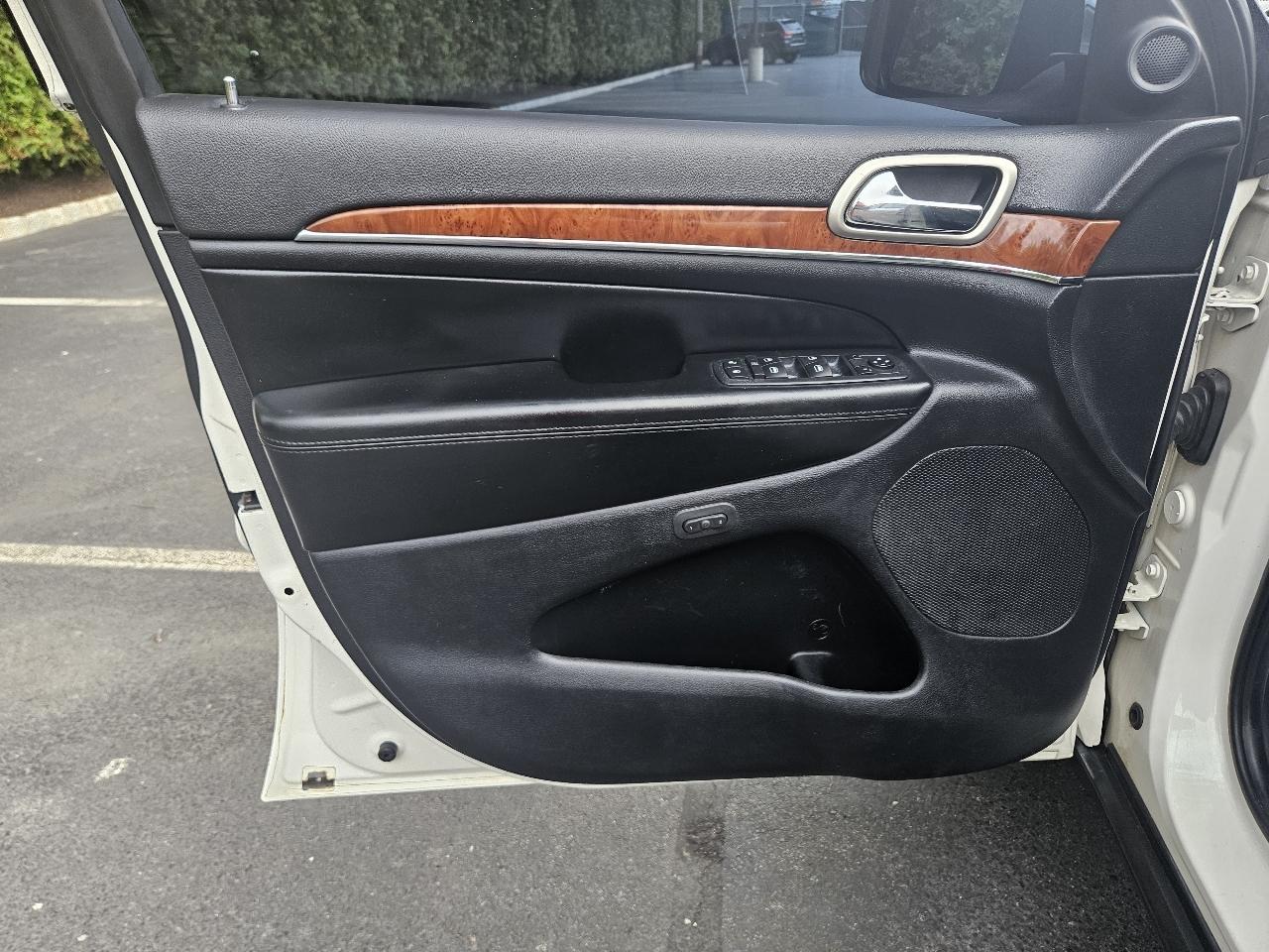 Jeep Grand Cherokee Limited 4WD 2011