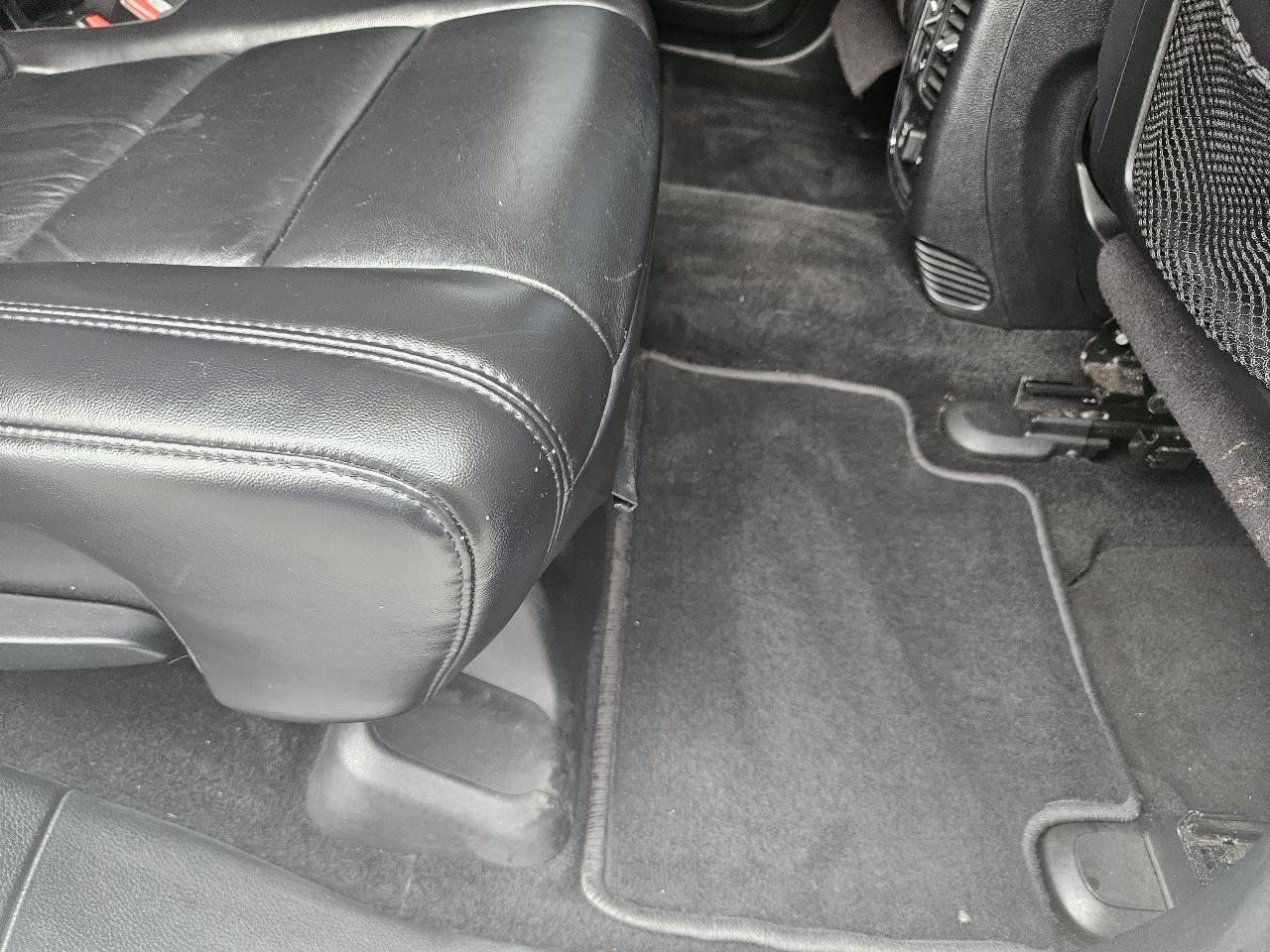 Jeep Grand Cherokee Limited 4WD 2011