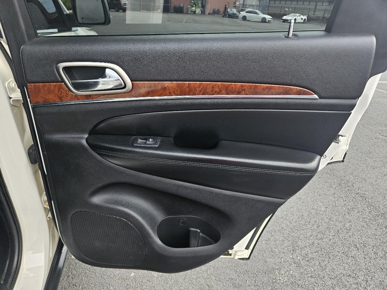 Jeep Grand Cherokee Limited 4WD 2011