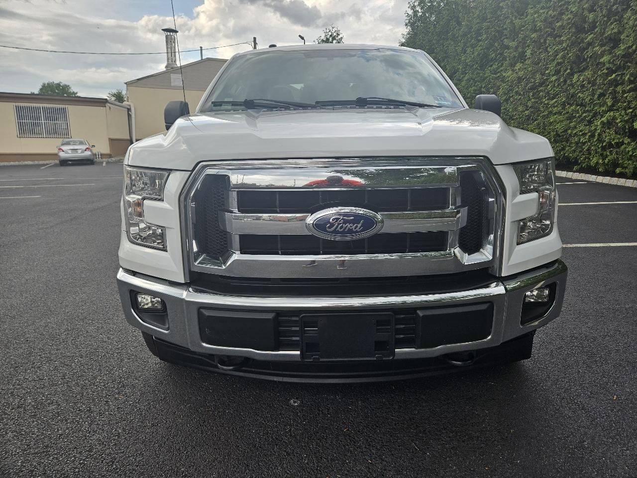 Ford F-150 4WD SuperCrew 139" XLT 2017