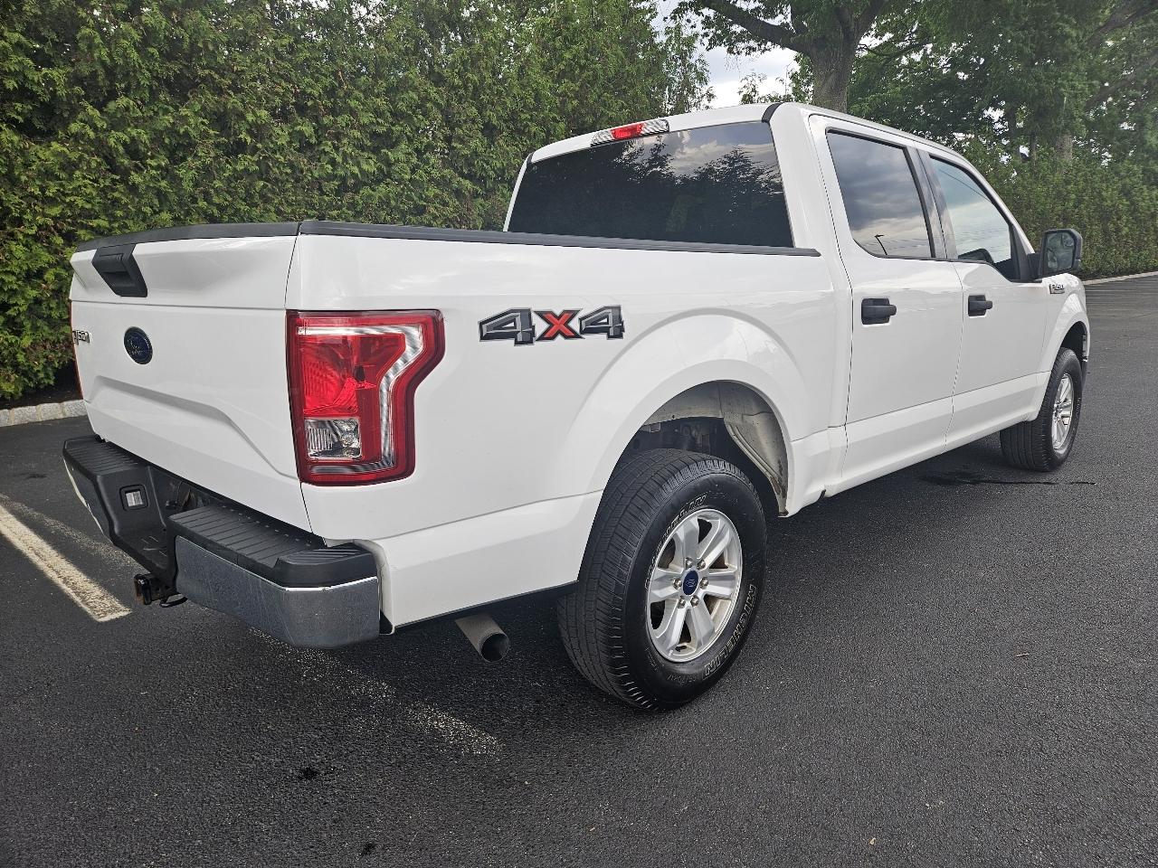 Ford F-150 4WD SuperCrew 139" XLT 2017