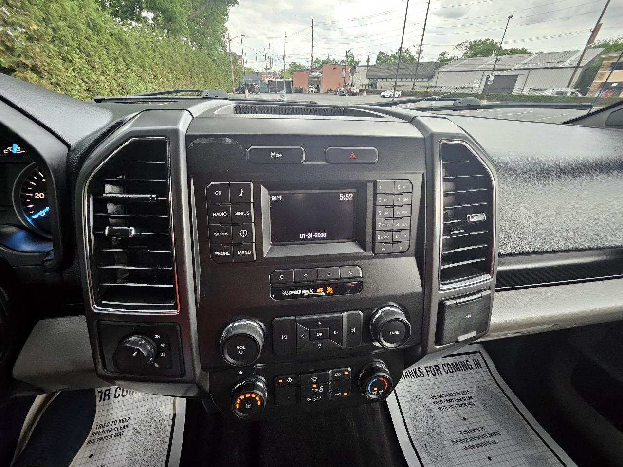Ford F-150 4WD SuperCrew 139" XLT 2017