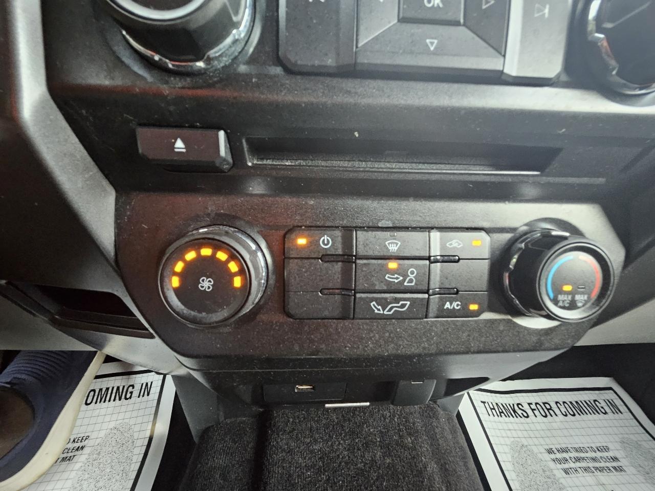 Ford F-150 4WD SuperCrew 139" XLT 2017