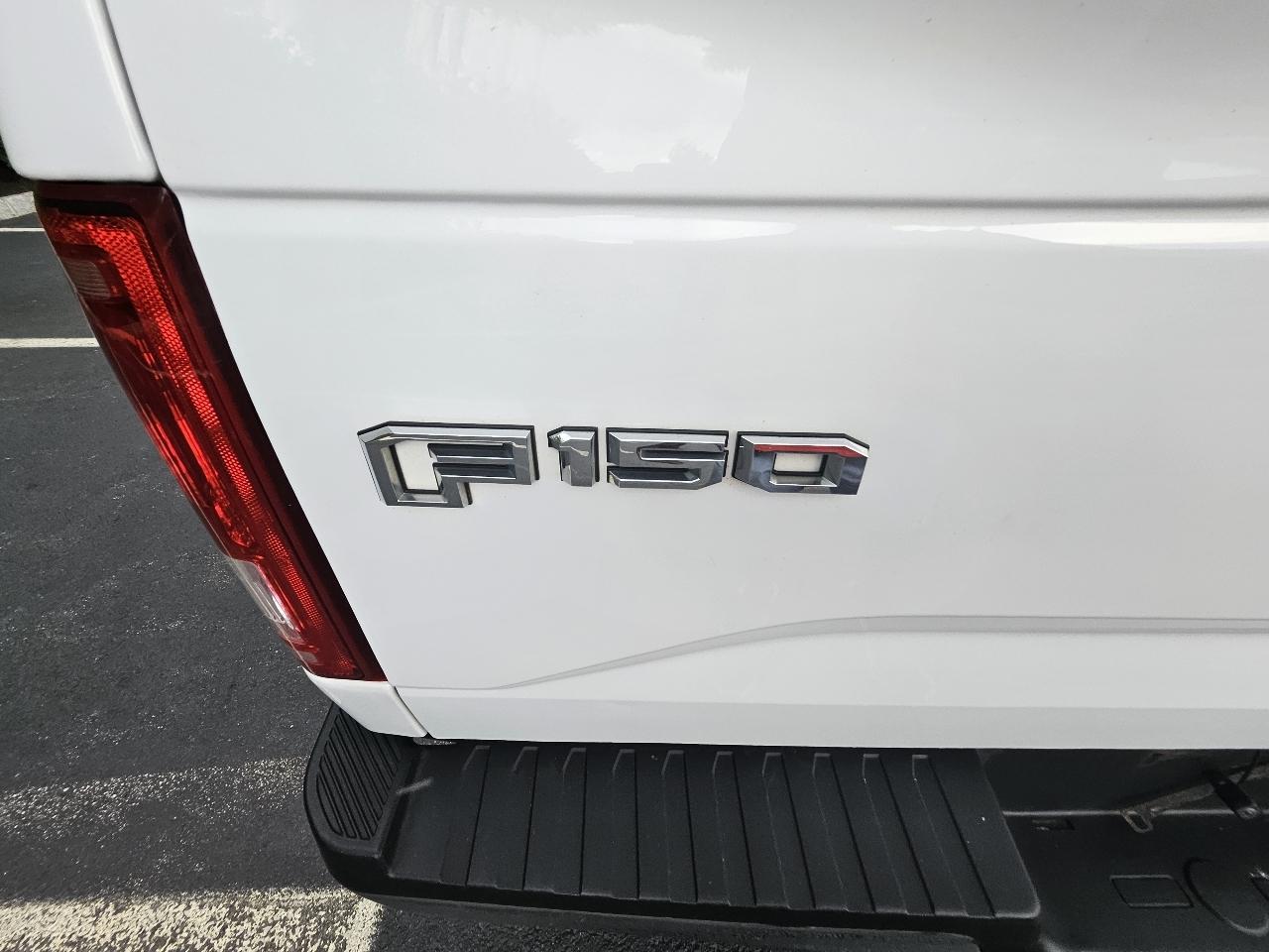 Ford F-150 4WD SuperCrew 139" XLT 2017