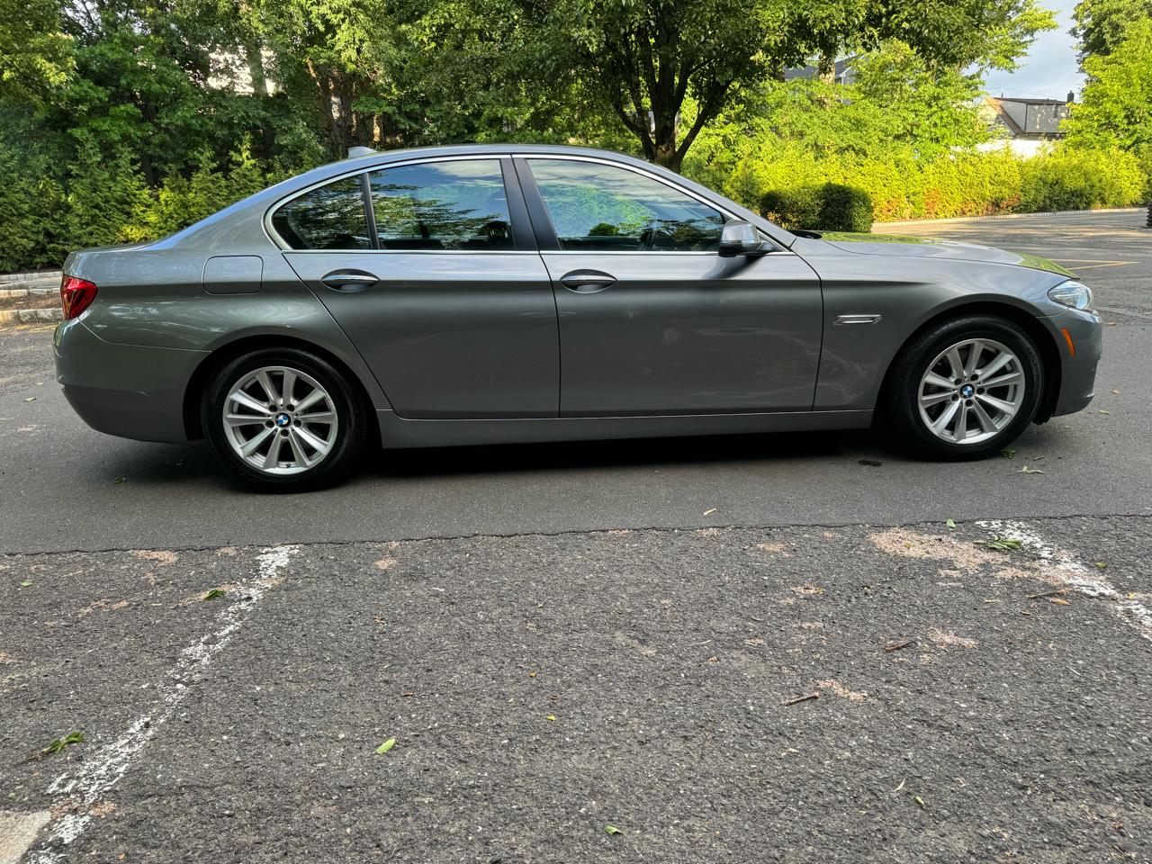 BMW 5-Series 528i xDrive 2014