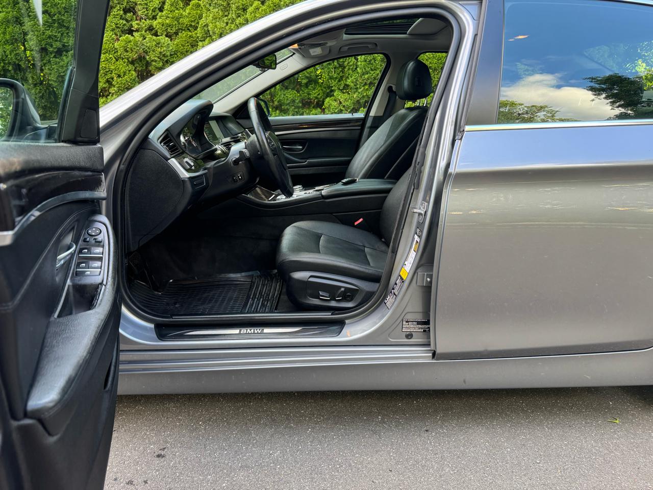 BMW 5-Series 528i xDrive 2014