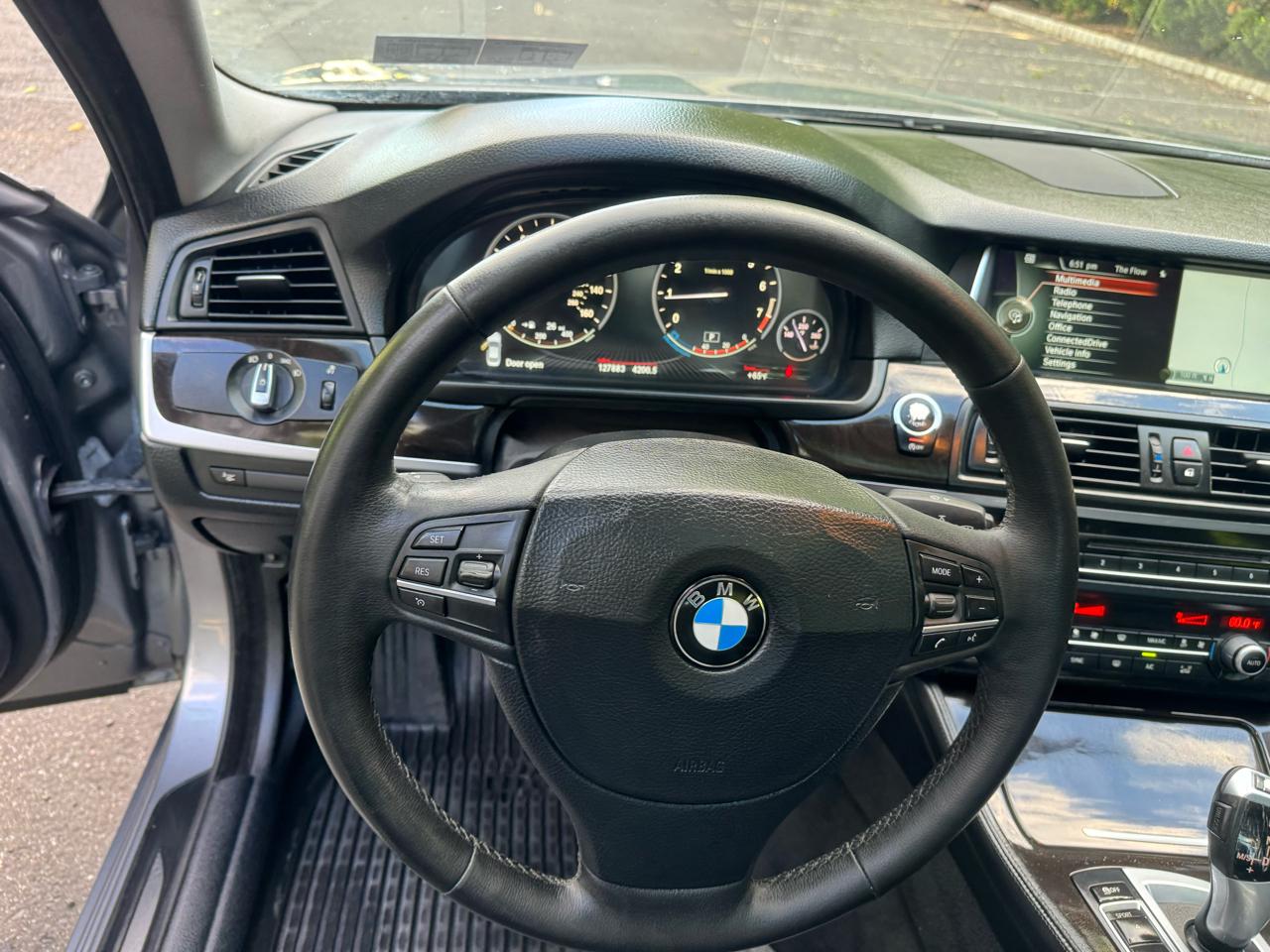 BMW 5-Series 528i xDrive 2014