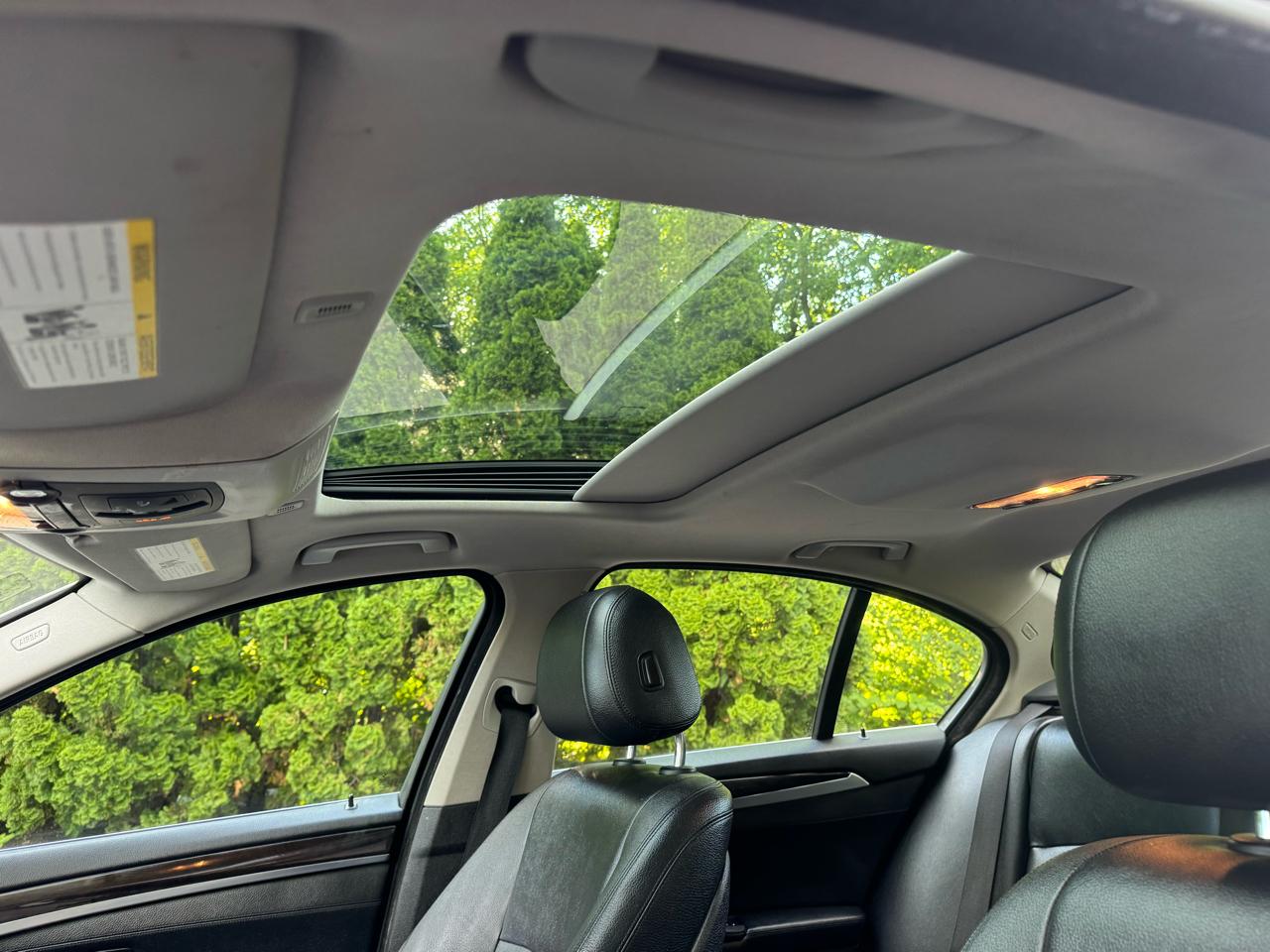 BMW 5-Series 528i xDrive 2014