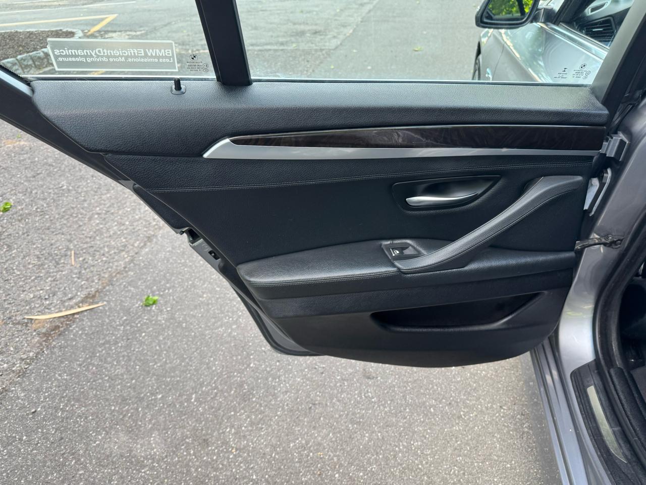 BMW 5-Series 528i xDrive 2014