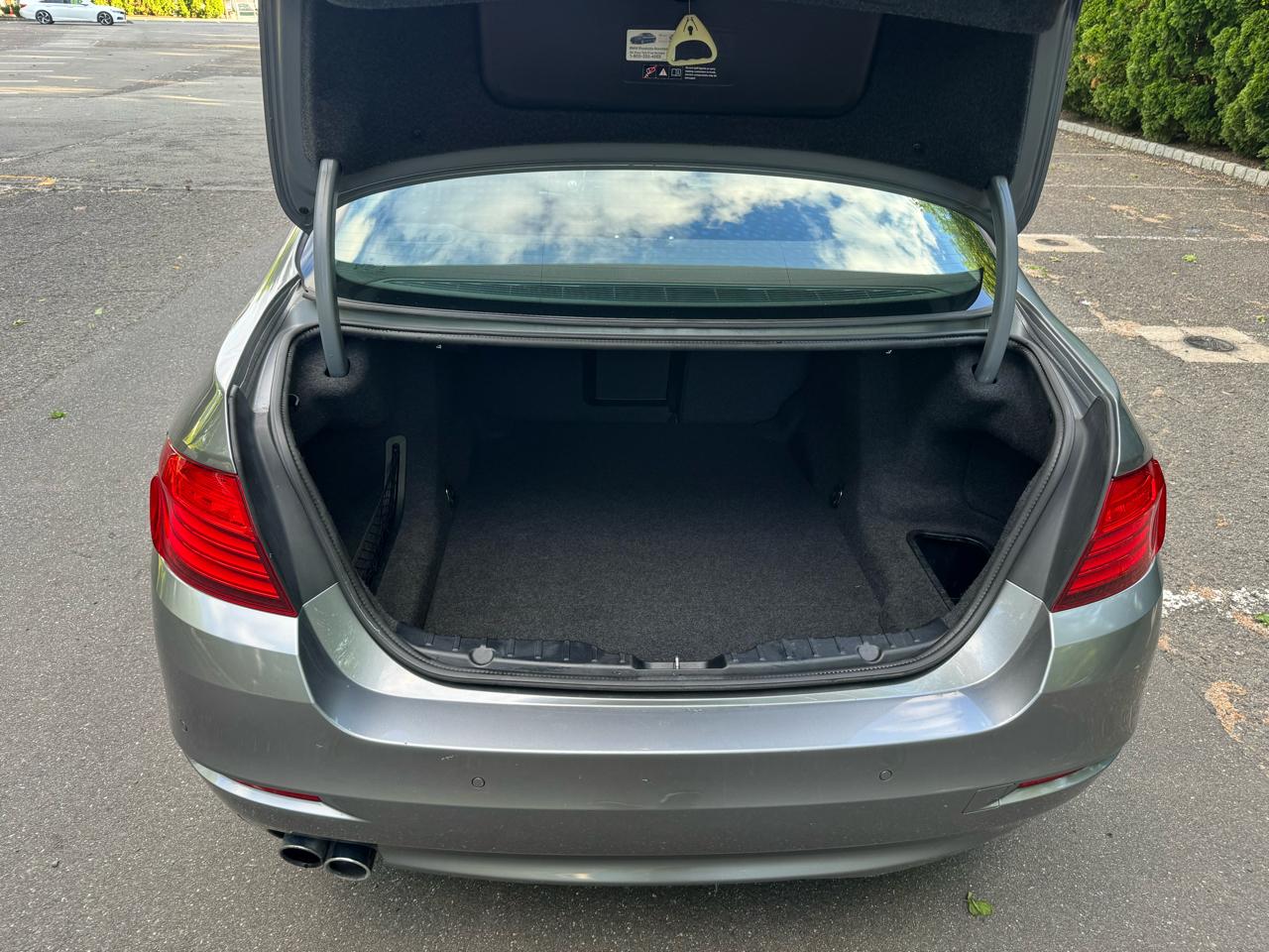 BMW 5-Series 528i xDrive 2014