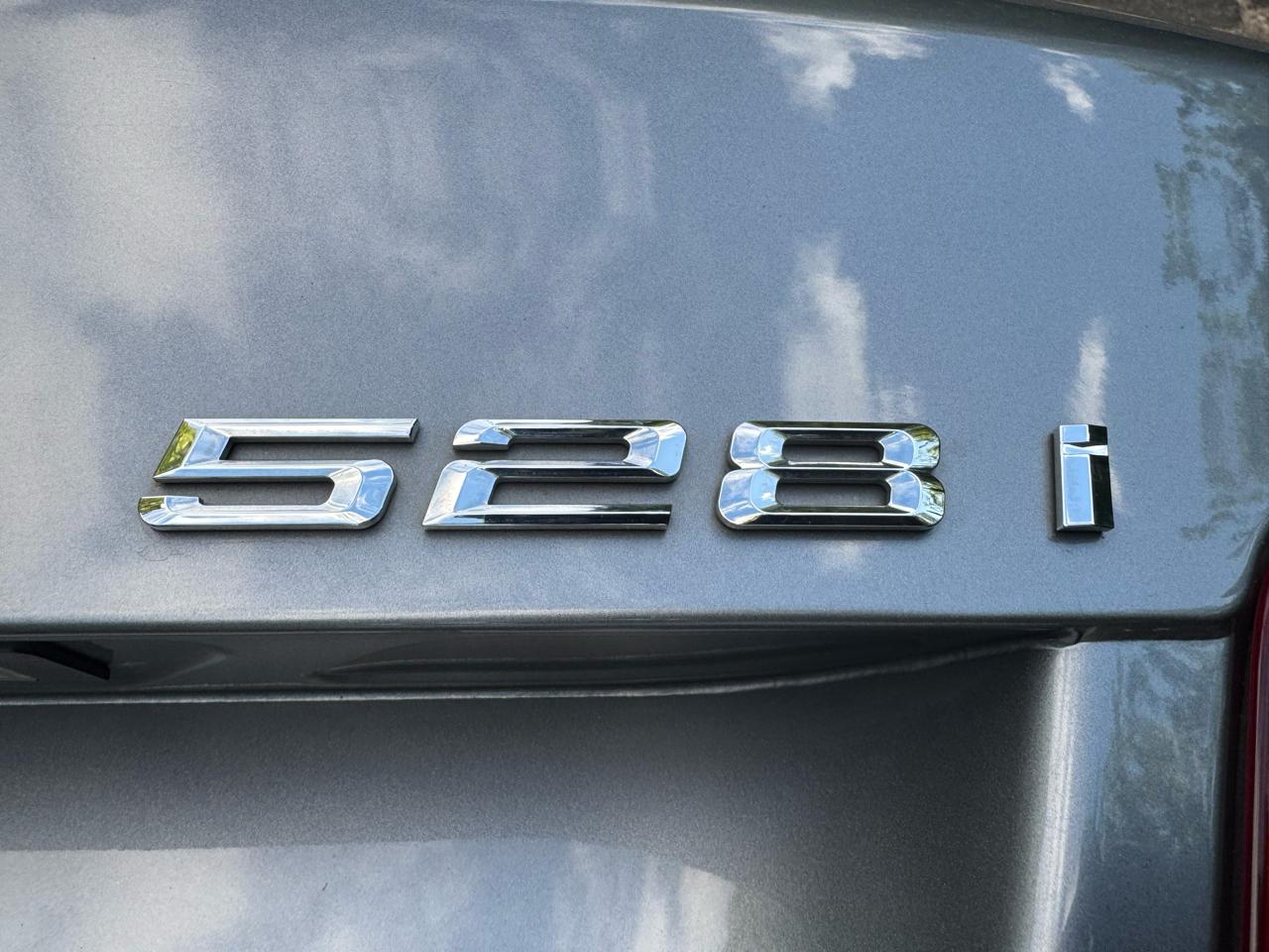 BMW 5-Series 528i xDrive 2014