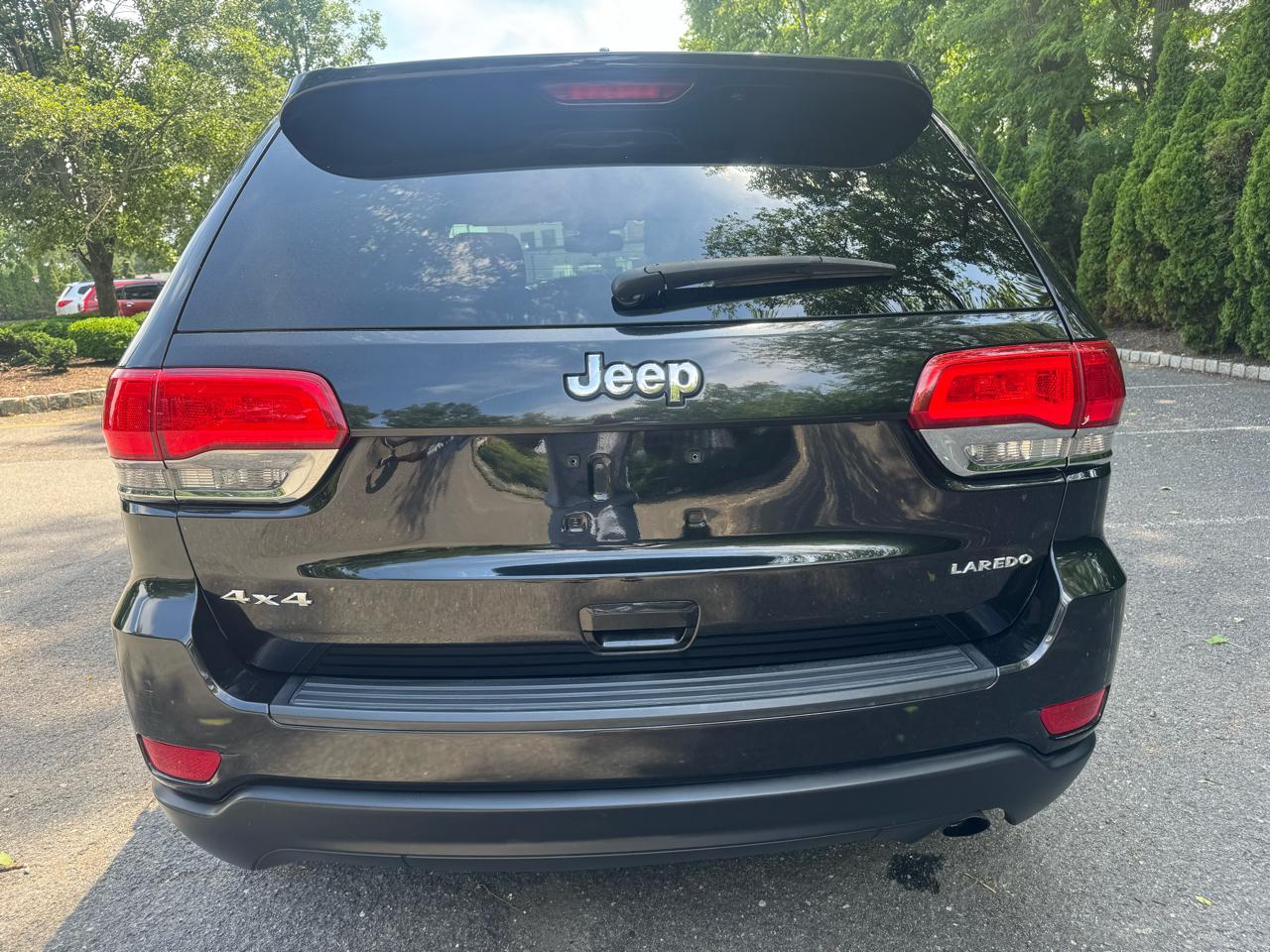 Jeep Grand Cherokee Laredo 4WD 2016