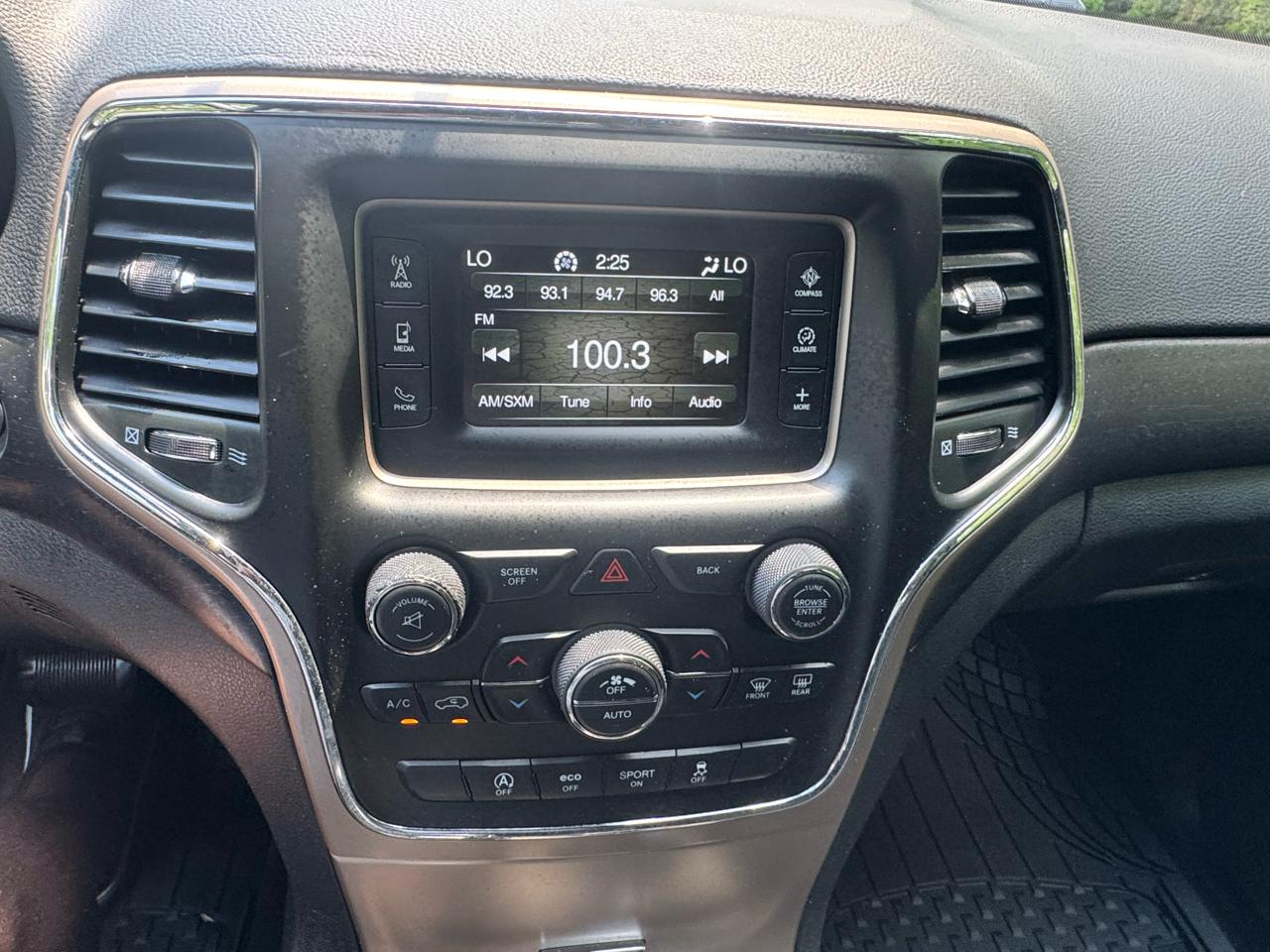 Jeep Grand Cherokee Laredo 4WD 2016