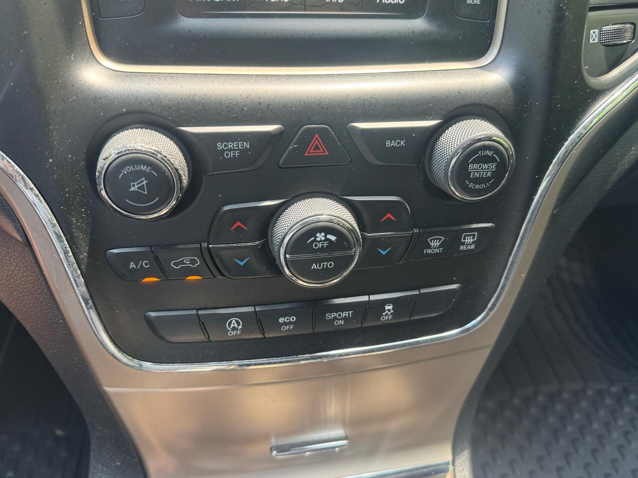 Jeep Grand Cherokee Laredo 4WD 2016