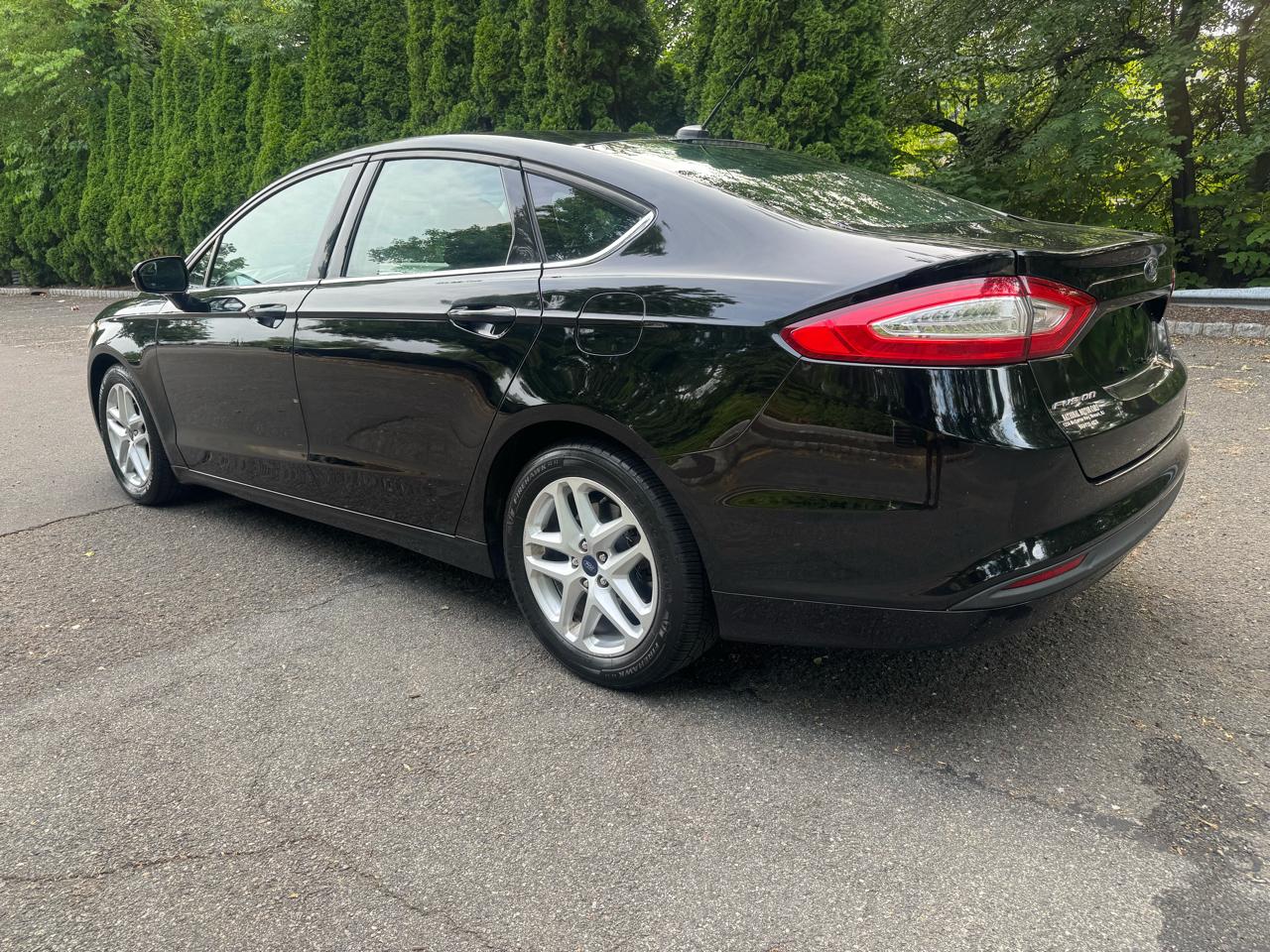 Ford Fusion SE 2016