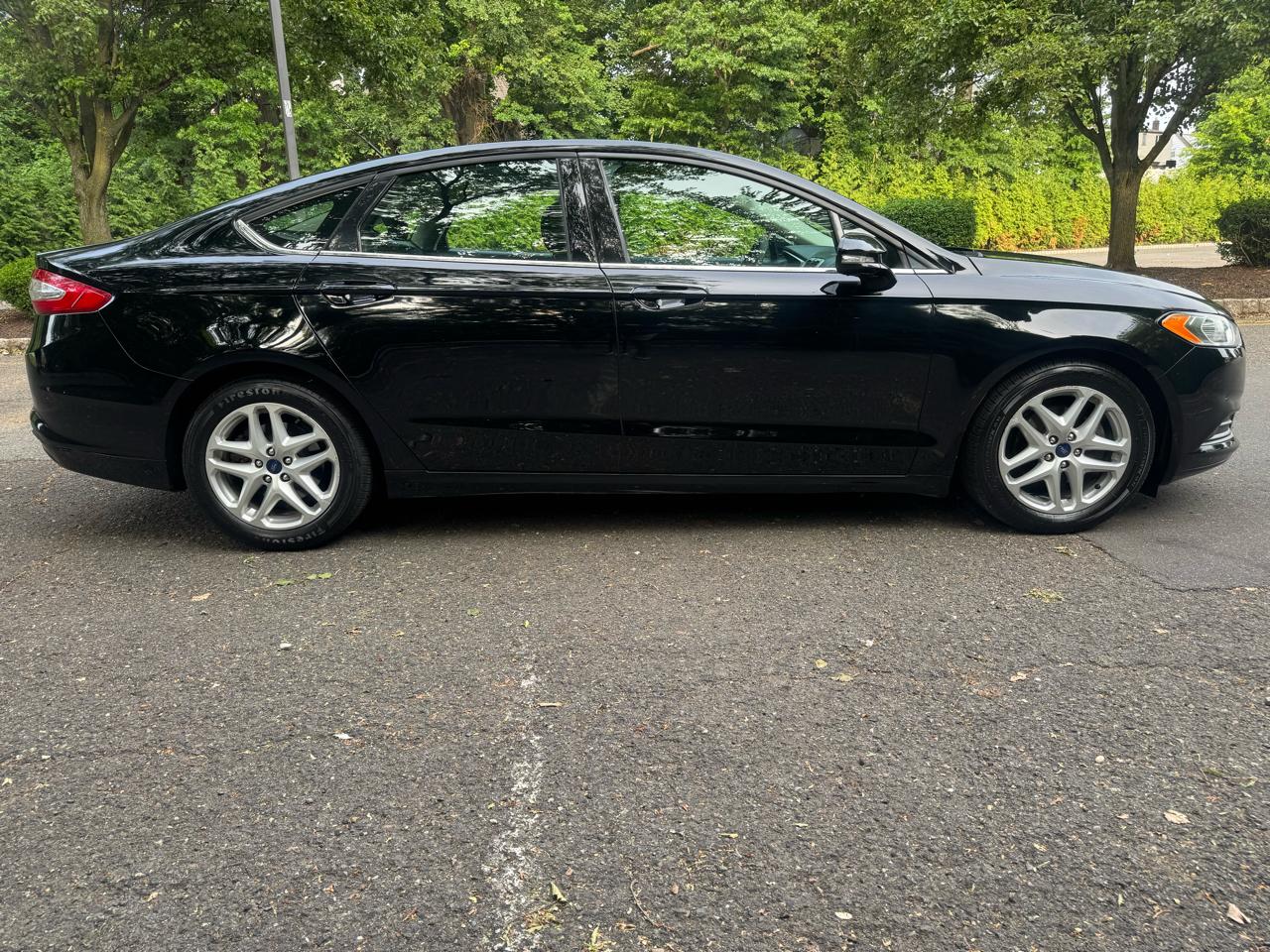 Ford Fusion SE 2016