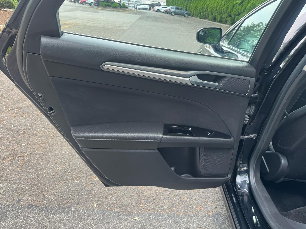 Ford Fusion SE 2016