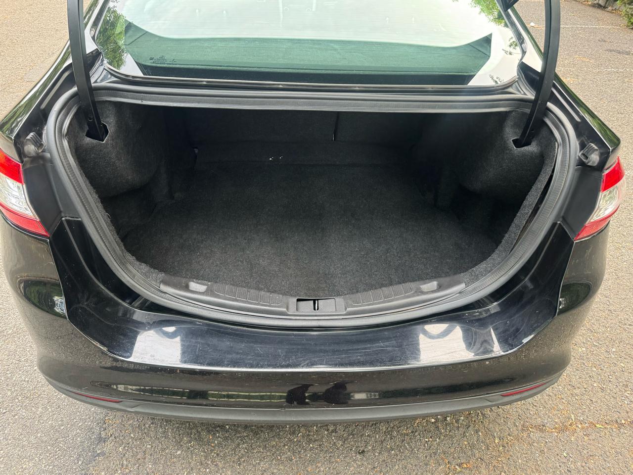 Ford Fusion SE 2016