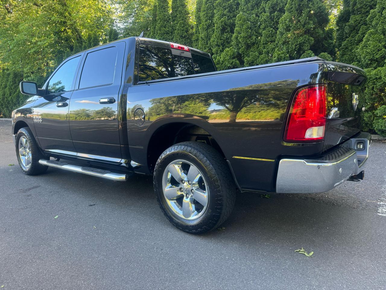 RAM 1500 4WD Crew Cab 140.5" Big Horn 2017