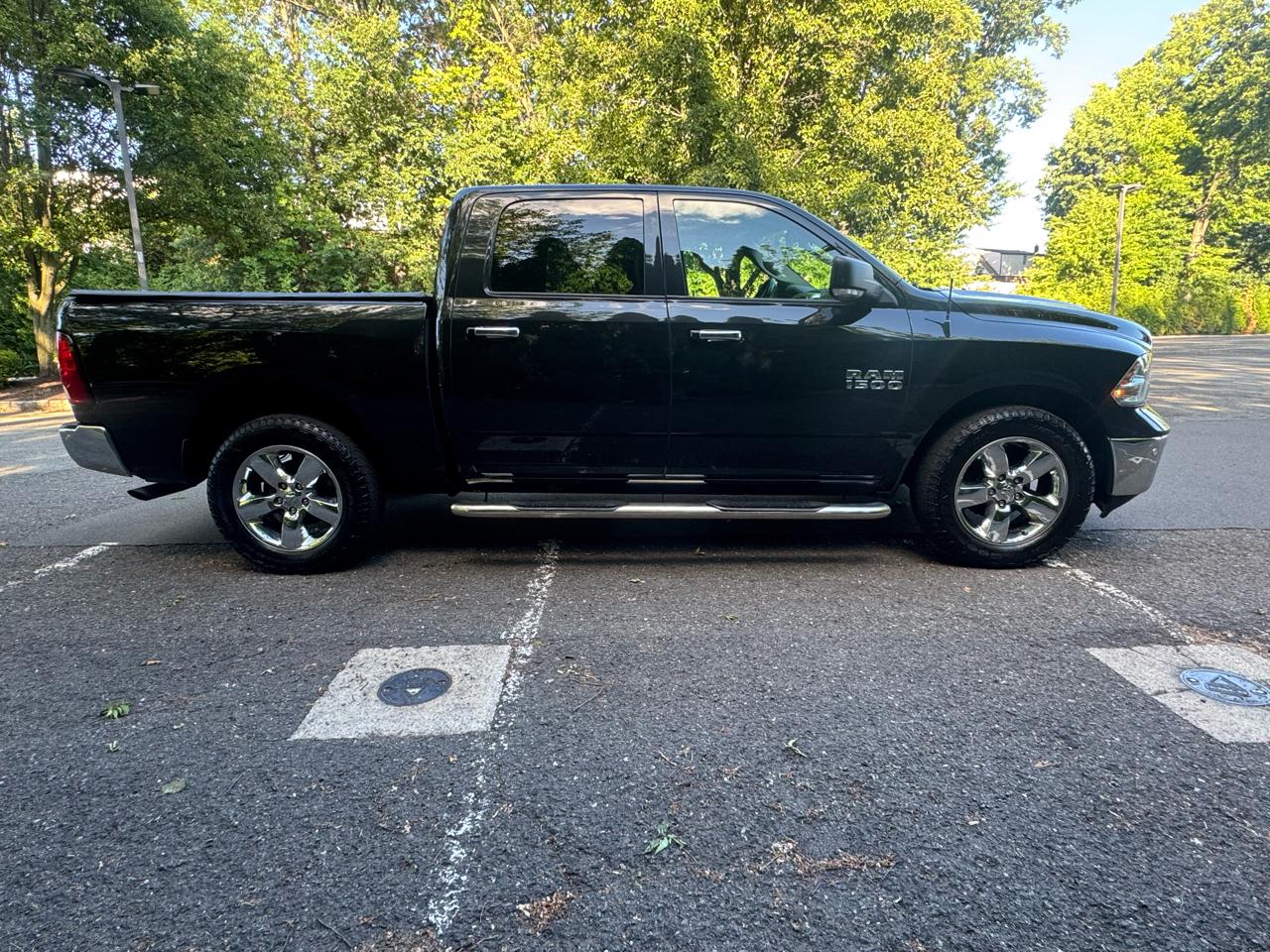 RAM 1500 4WD Crew Cab 140.5" Big Horn 2017