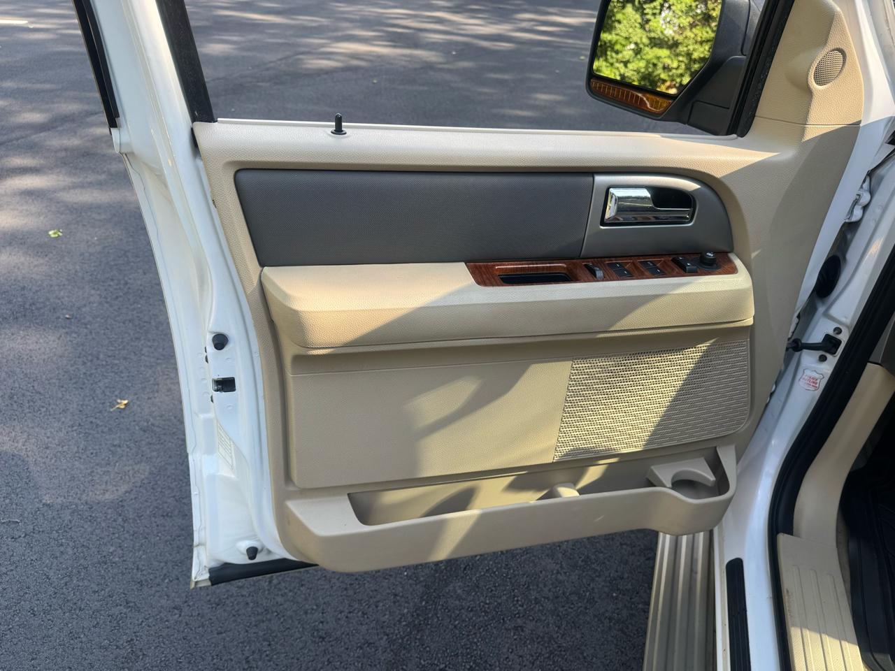 Ford Expedition Eddie Bauer 4WD 2010
