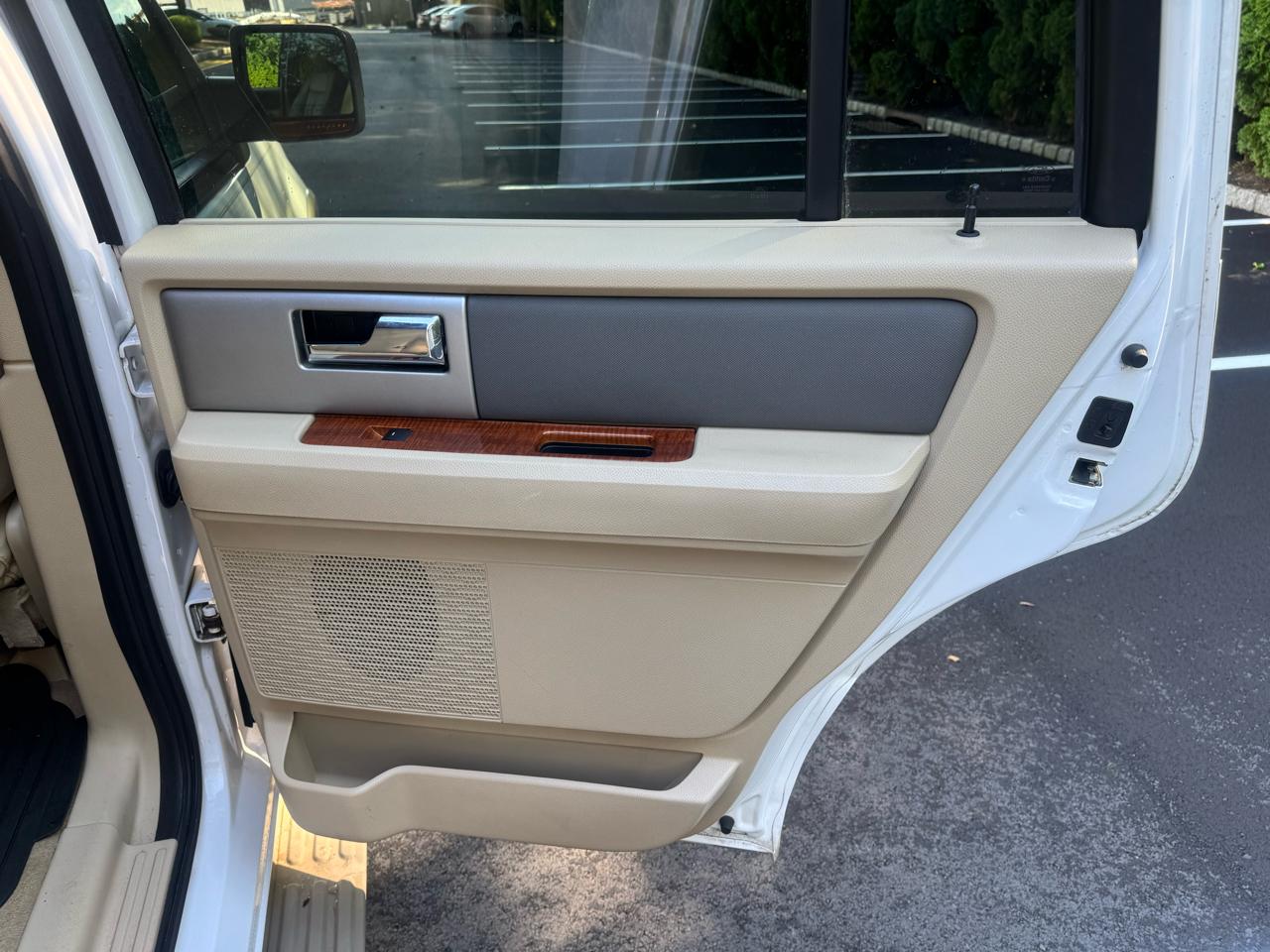 Ford Expedition Eddie Bauer 4WD 2010