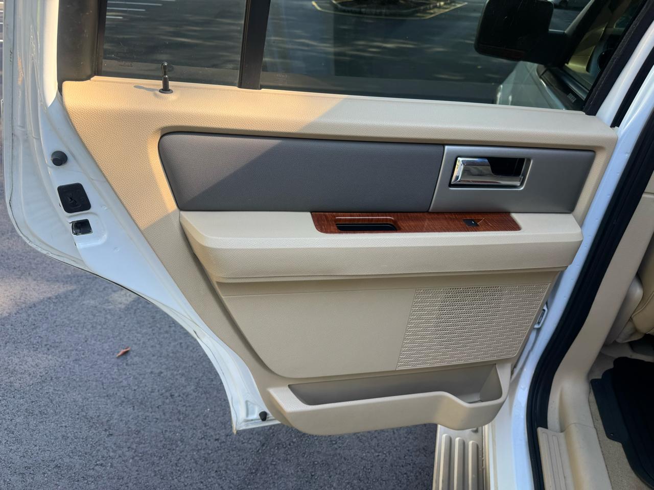 Ford Expedition Eddie Bauer 4WD 2010