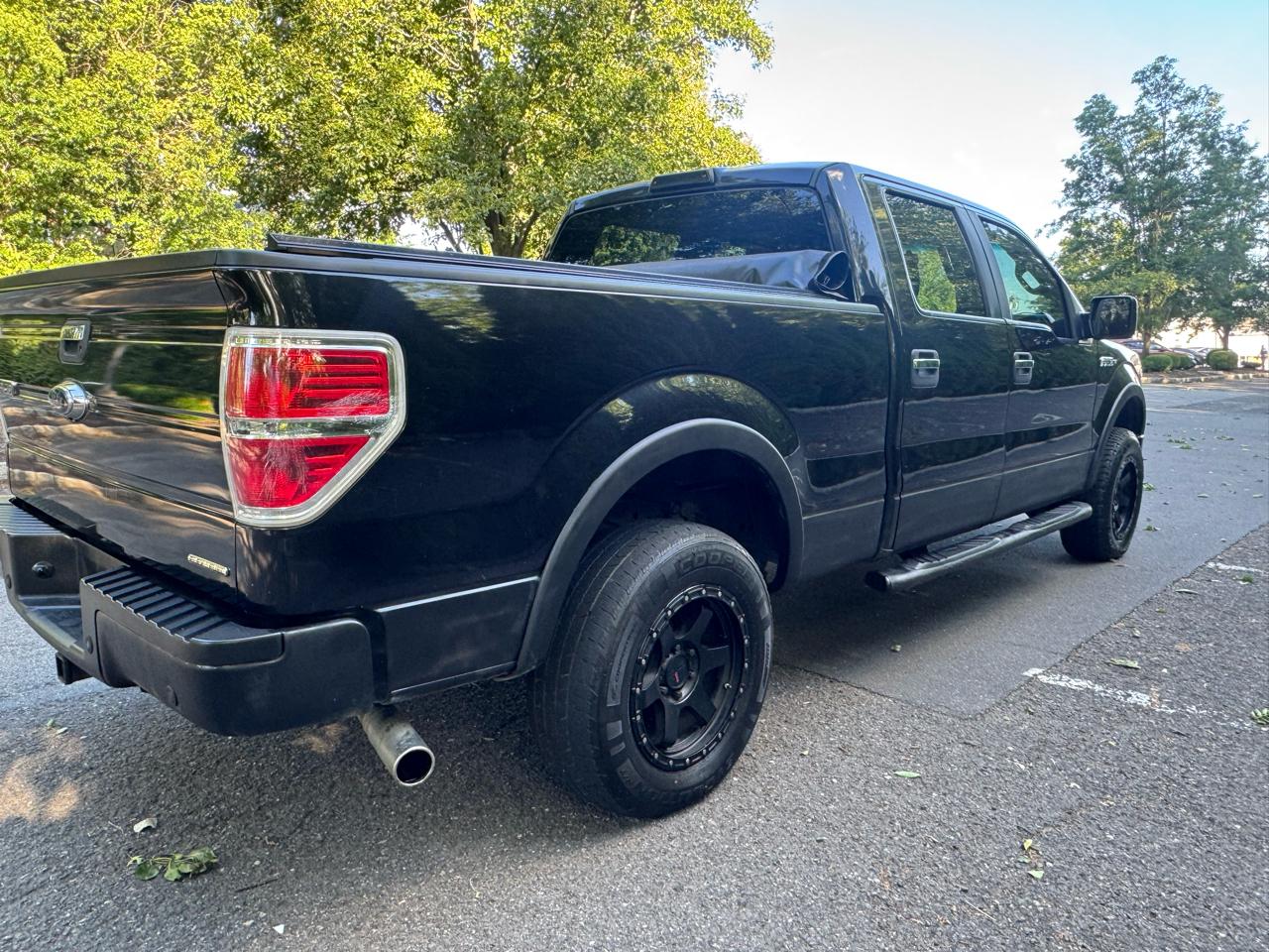 Ford F-150 SuperCrew 139" XLT 4WD 2014