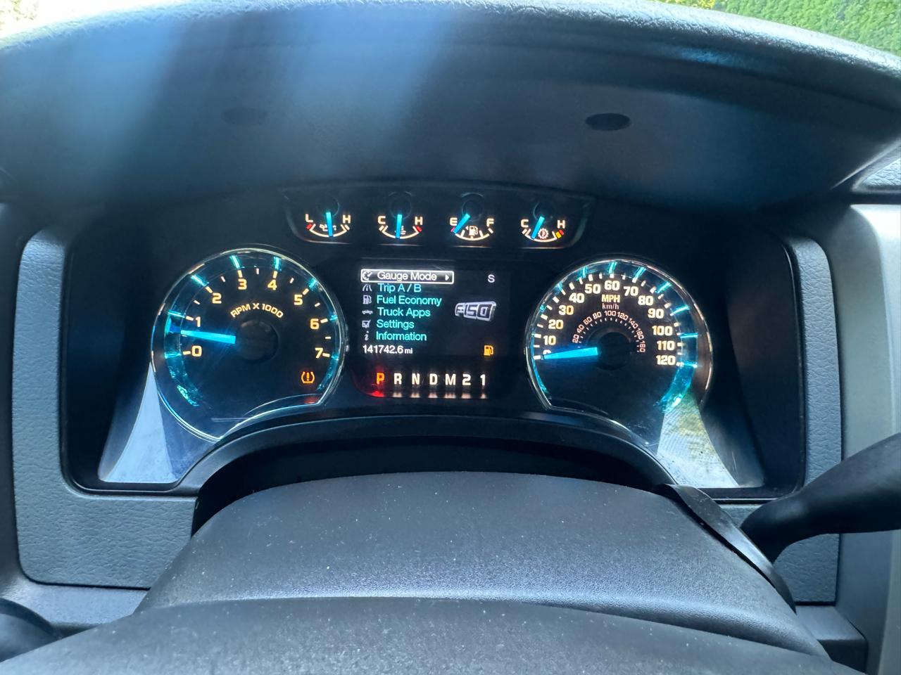 Ford F-150 SuperCrew 139" XLT 4WD 2014