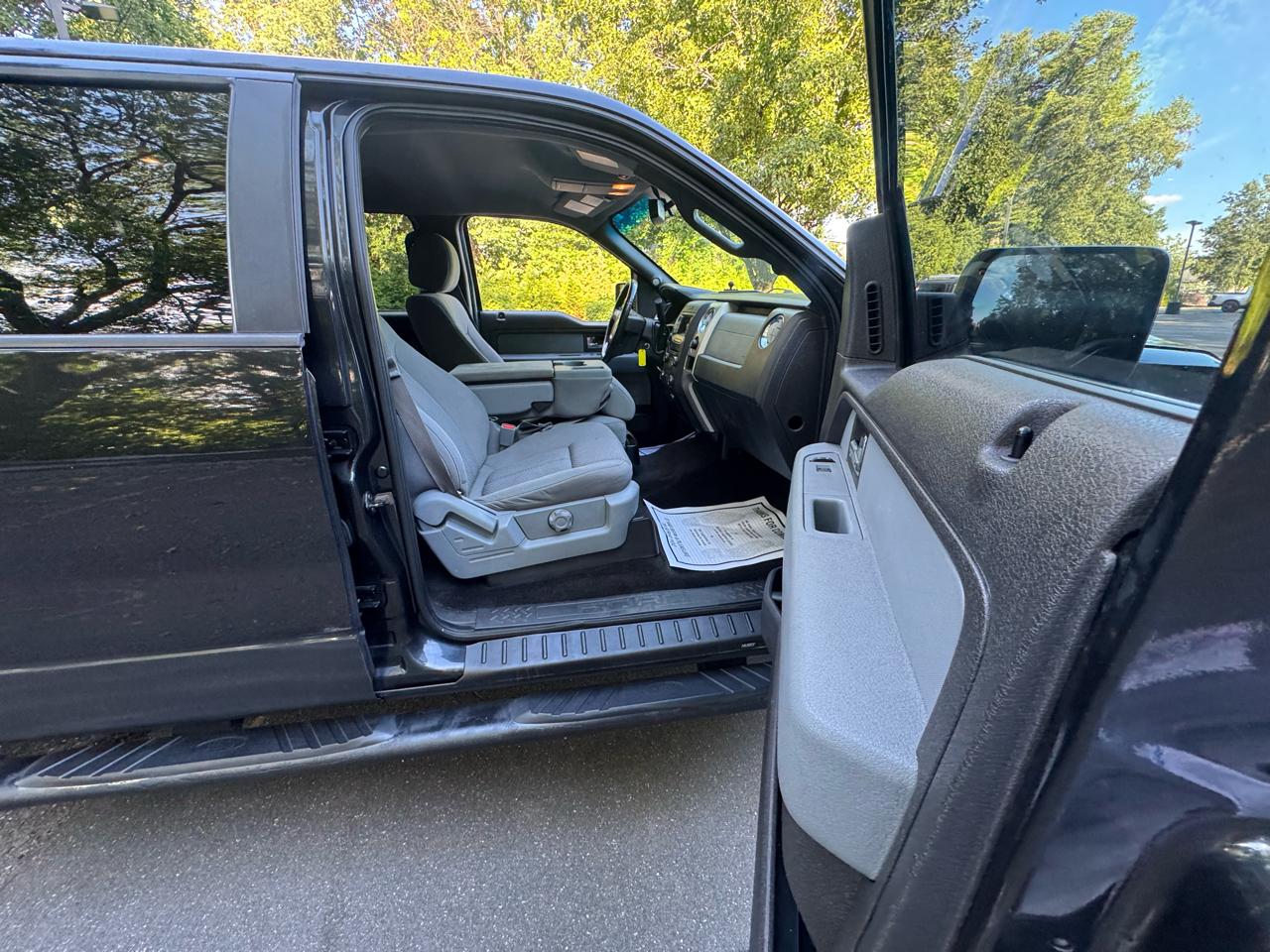 Ford F-150 SuperCrew 139" XLT 4WD 2014