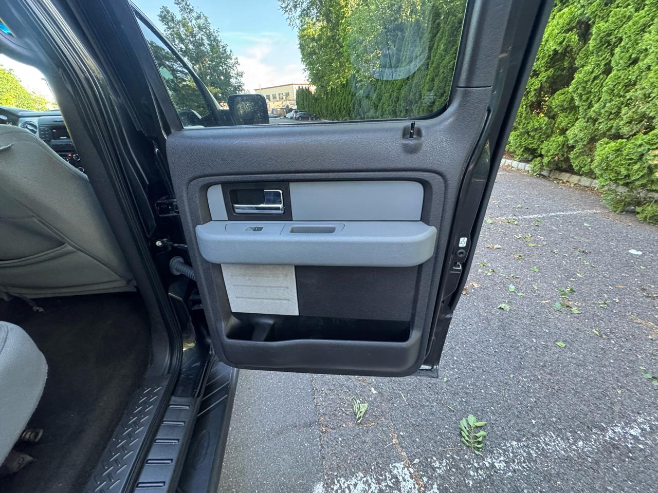 Ford F-150 SuperCrew 139" XLT 4WD 2014