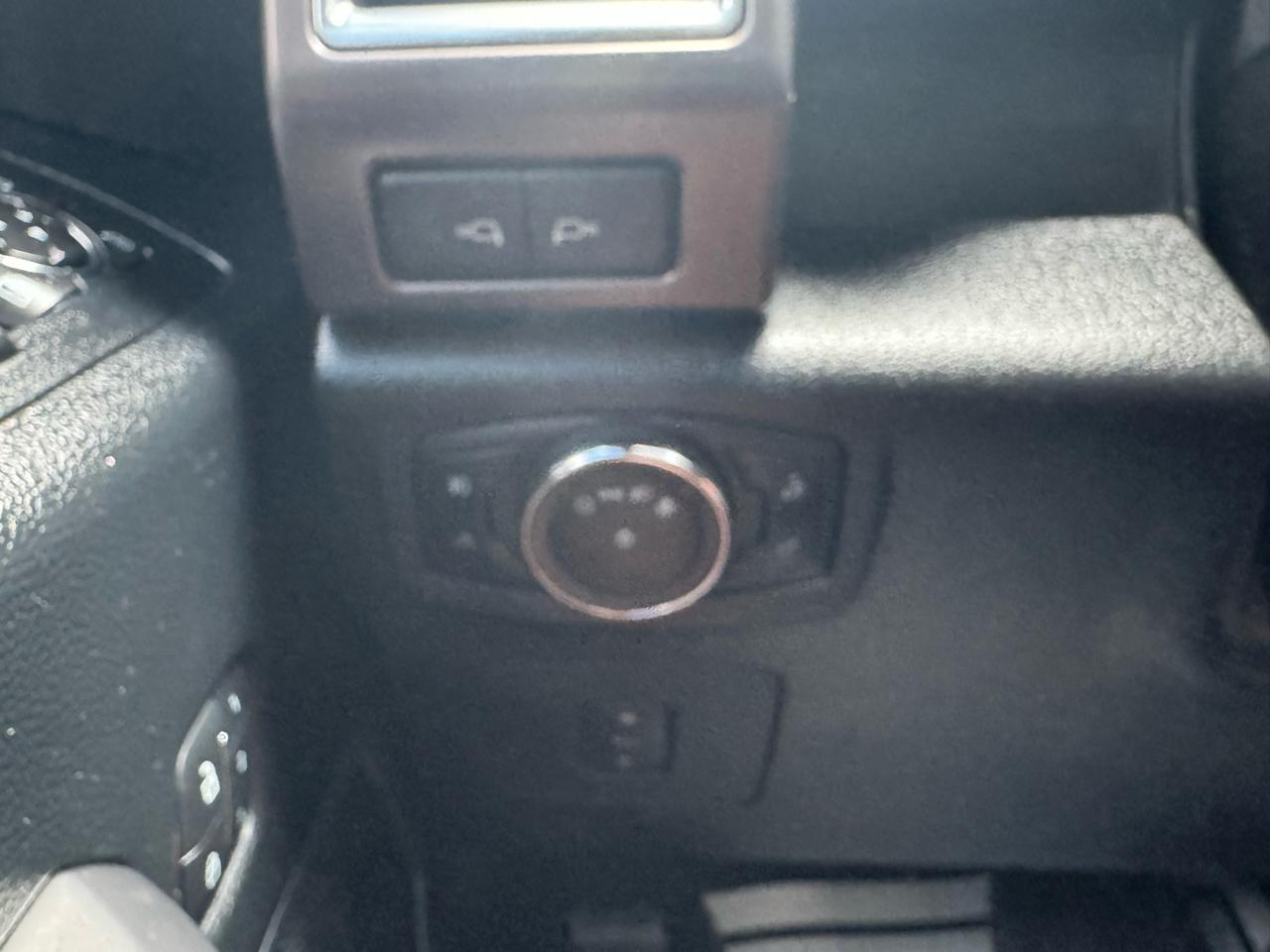 Ford F-150 Limited SuperCrew 4WD 2016