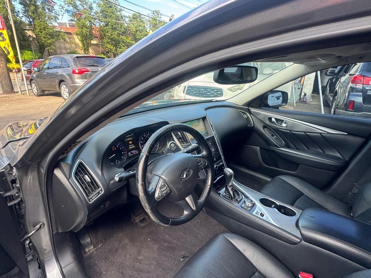 Infiniti Q50 Premium AWD 2014