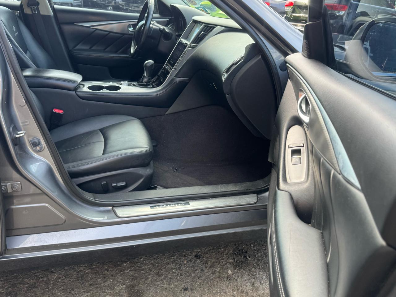 Infiniti Q50 Premium AWD 2014