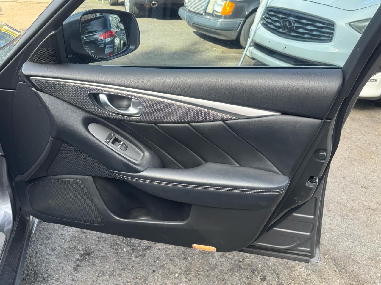 Infiniti Q50 Premium AWD 2014