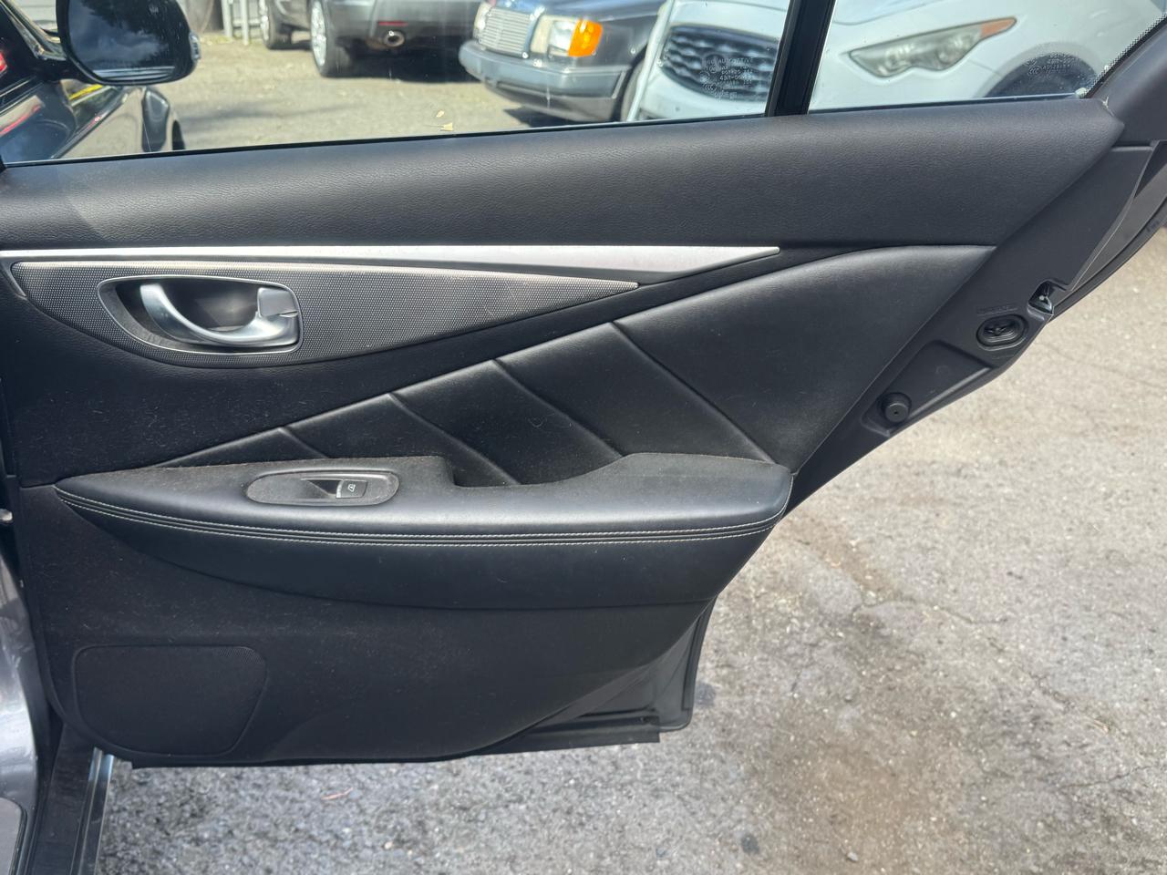 Infiniti Q50 Premium AWD 2014