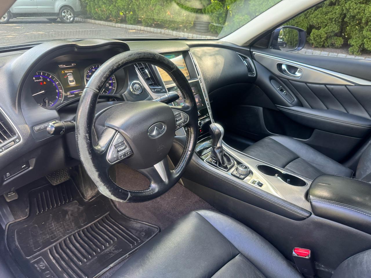 Infiniti Q50 Premium AWD 2014