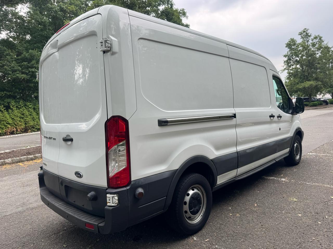Ford Transit 350 Van Med. Roof w/Sliding Pass. 148-in. WB 2016