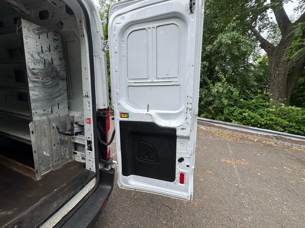 Ford Transit 350 Van Med. Roof w/Sliding Pass. 148-in. WB 2016