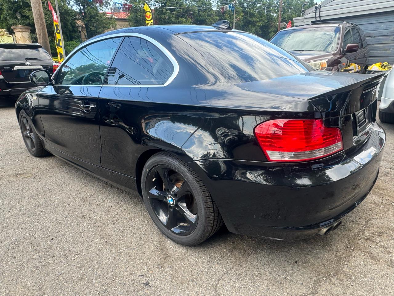 BMW 1-Series 128i Coupe 2011