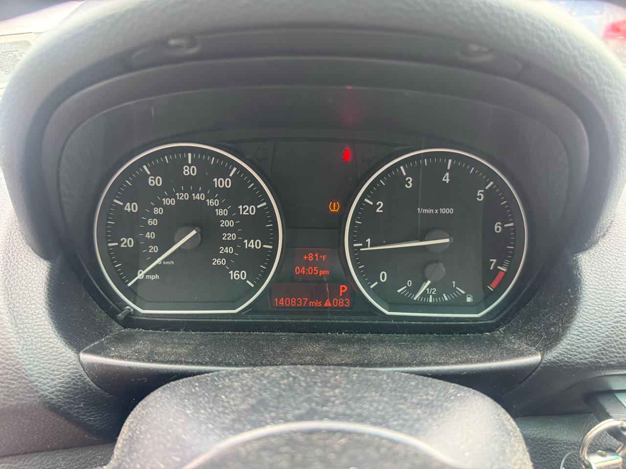 BMW 1-Series 128i Coupe 2011
