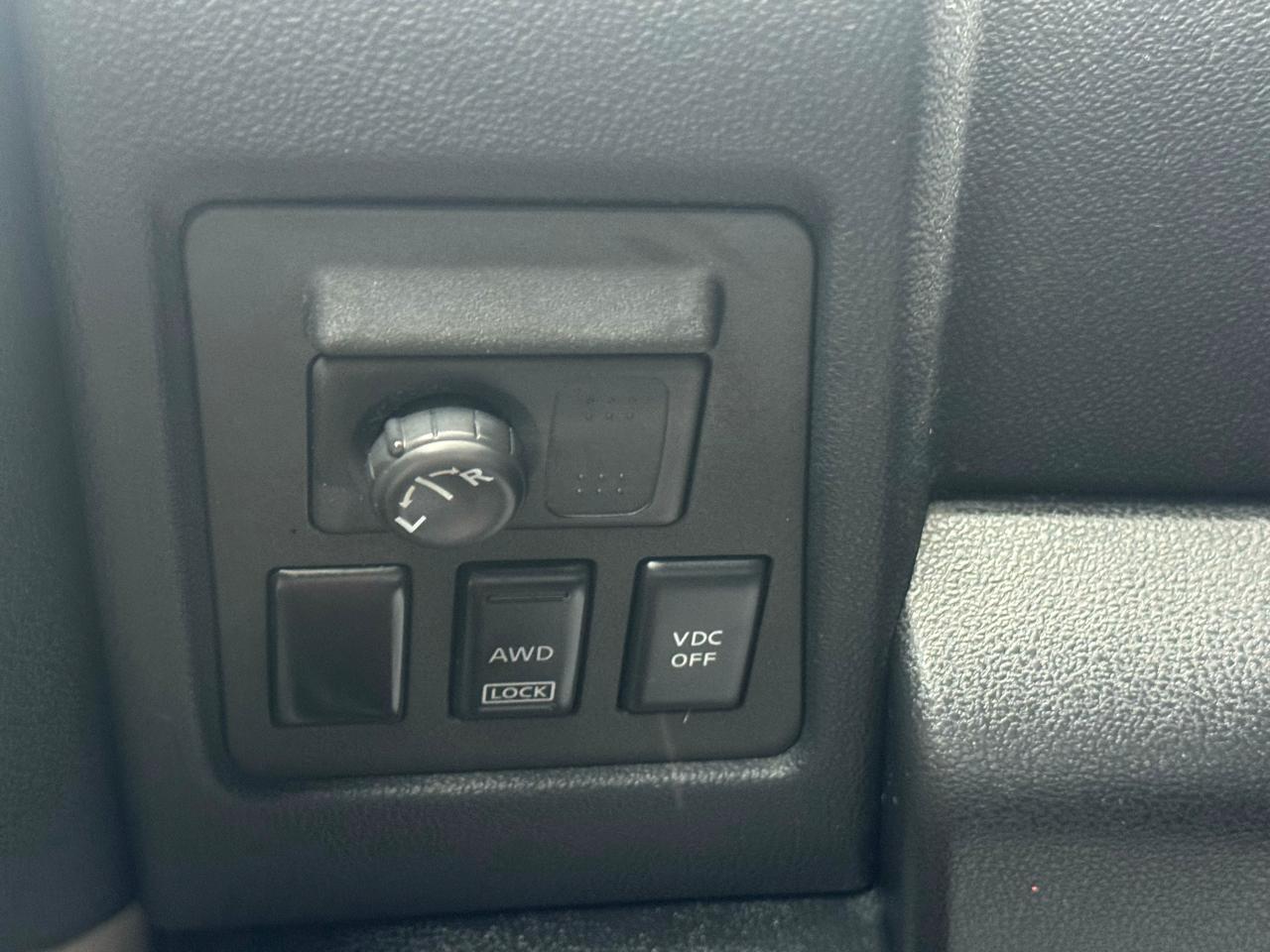 Nissan Murano S AWD 2011