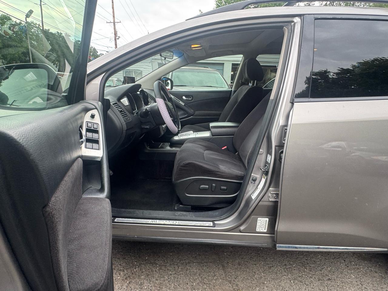 Nissan Murano S AWD 2011