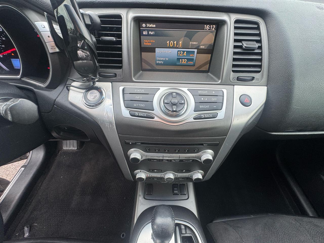Nissan Murano S AWD 2011