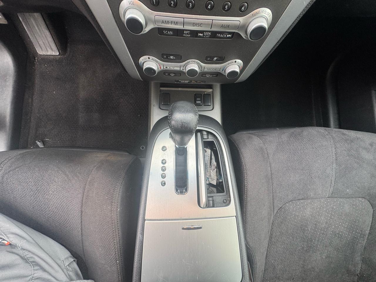 Nissan Murano S AWD 2011