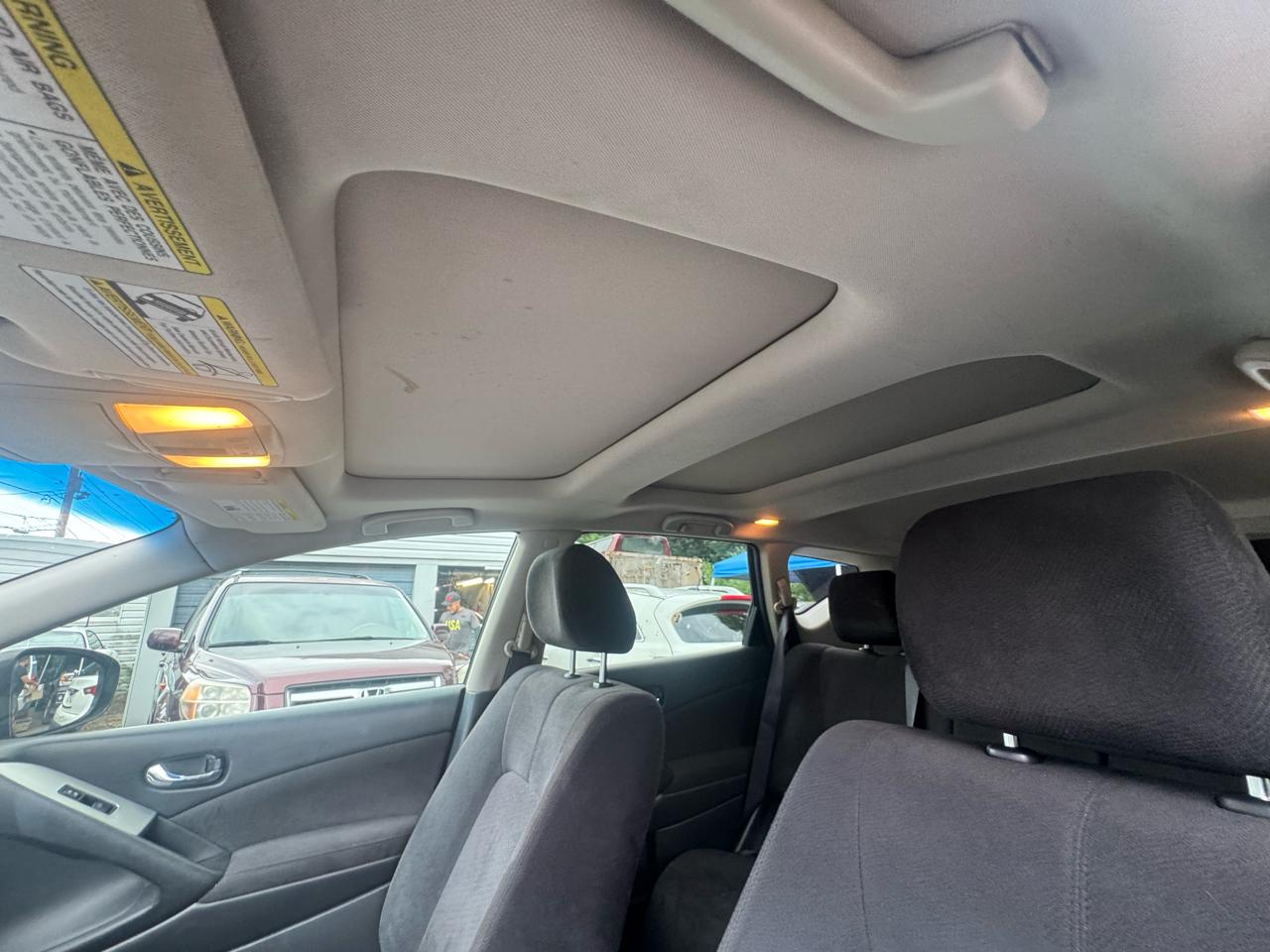 Nissan Murano S AWD 2011