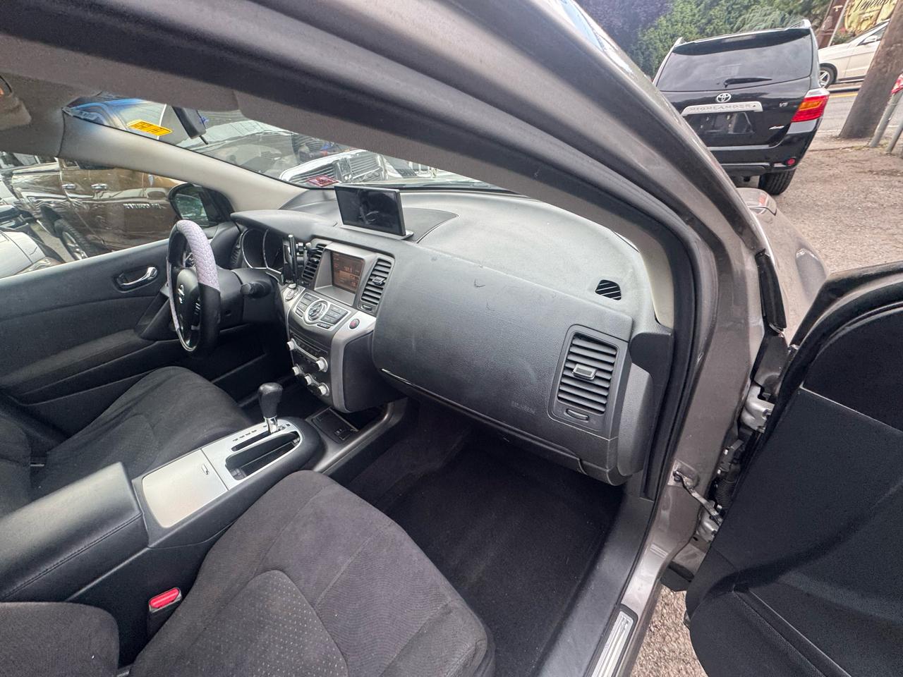 Nissan Murano S AWD 2011